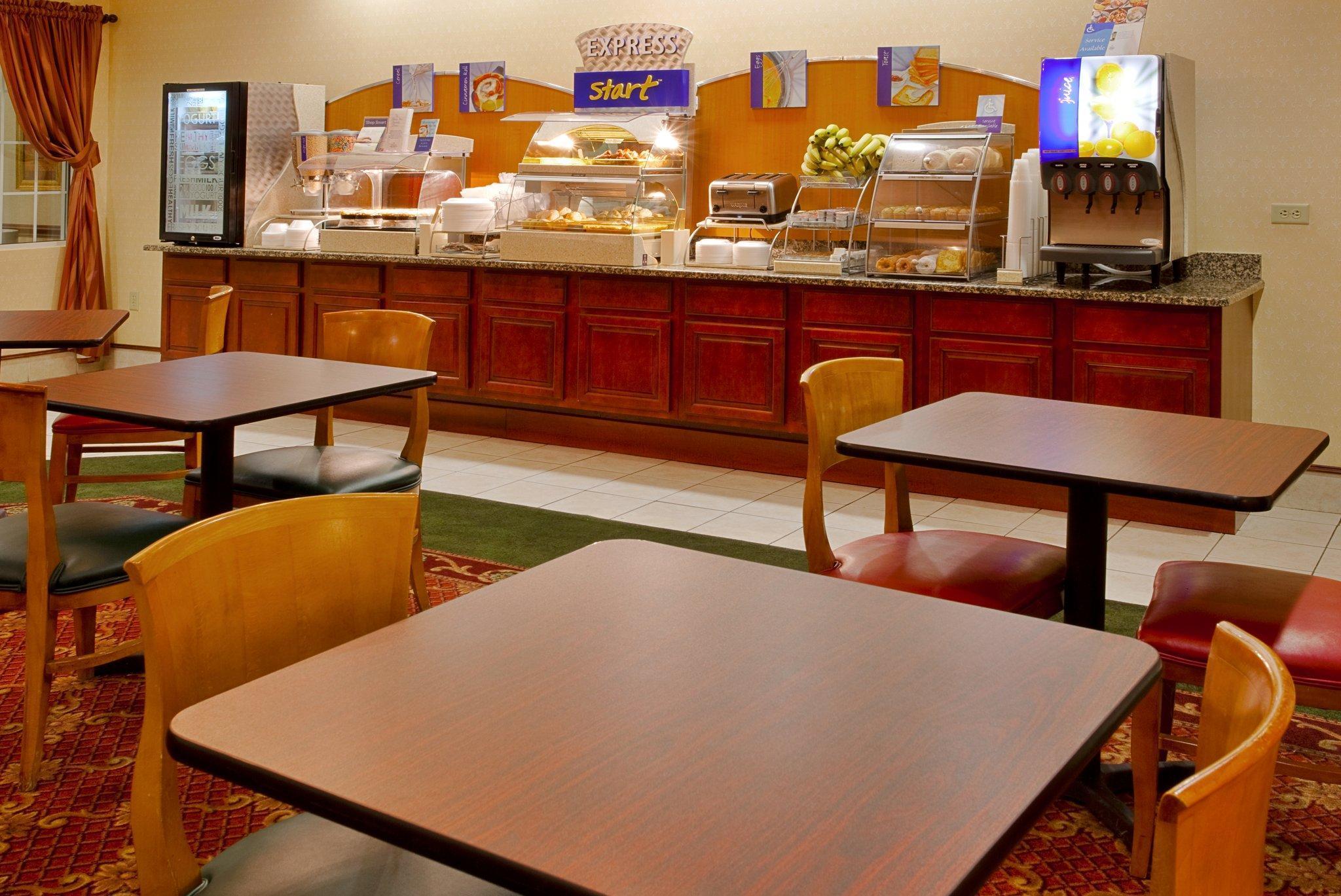Holiday Inn Express - Spring Hill By Ihg Esterno foto