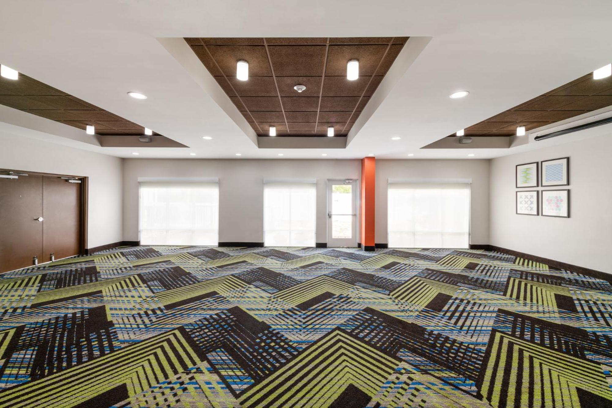 Holiday Inn Express - Spring Hill By Ihg Esterno foto