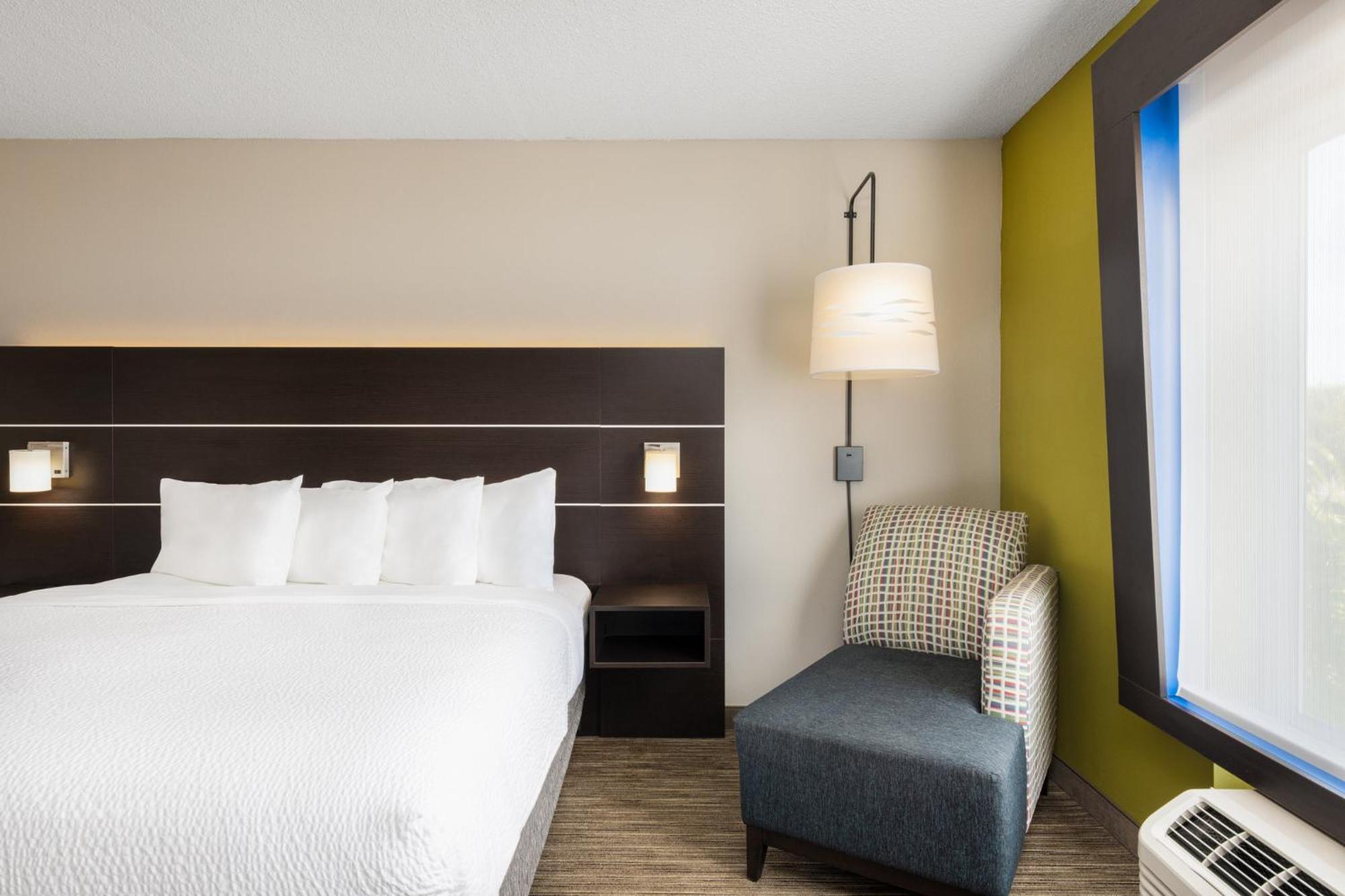 Holiday Inn Express - Spring Hill By Ihg Esterno foto
